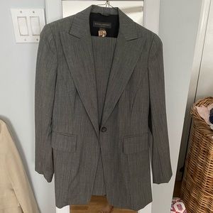 Women’s suit